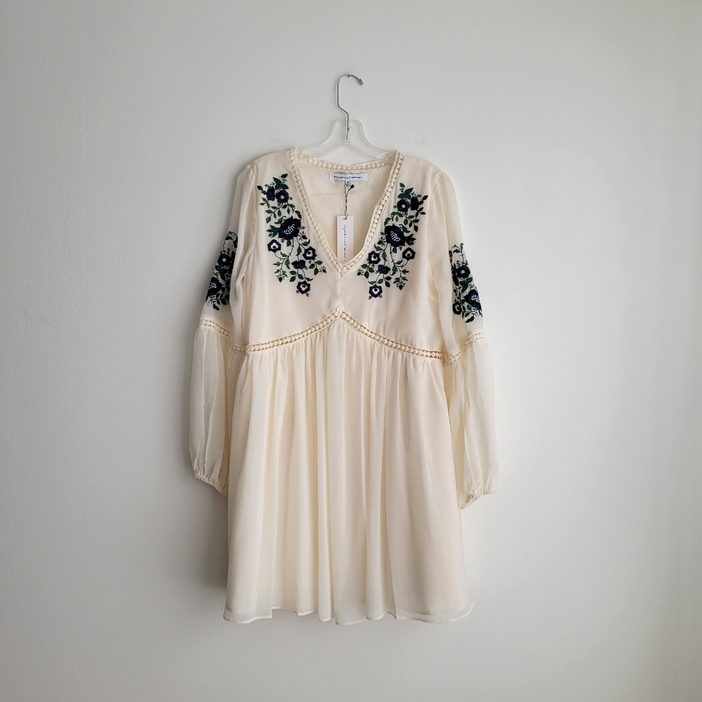 NWT Cupcakes & Cashmere Cream Floral Long Sleeve Baby Doll Festival Dress